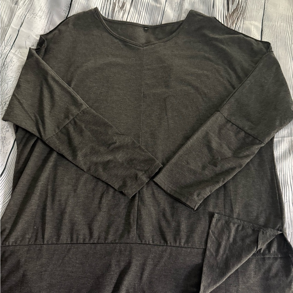Gray Long Sleeve Top-open shoulder
